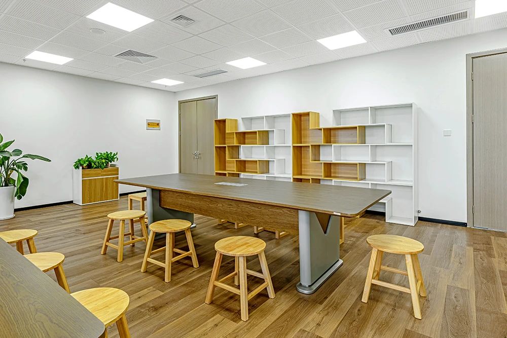 56e9fcbf38da49e2be9ba2f2a49fbc11